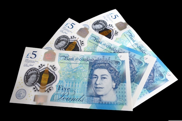 De La Rue Faces £263m Takeover as Truell Considers Offer
