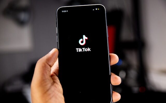 TikTok Lawfluencer Abi Cooper Secures Training Contract