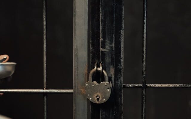Oxford DPhil Student Jailed for Enslaving Domestic Worker