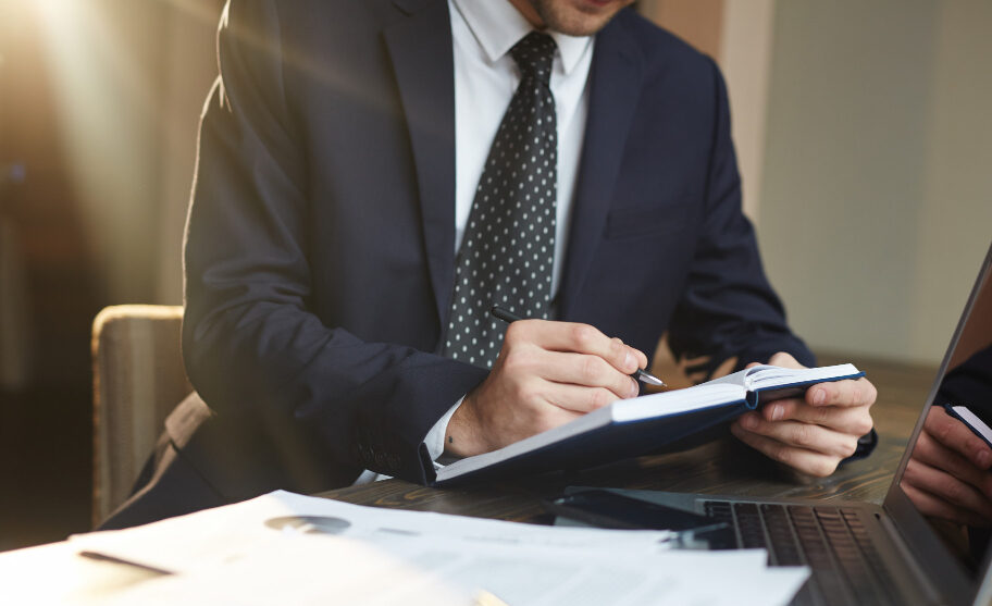 Law Society Recommends £28k Trainee Solicitor Salary in 2025