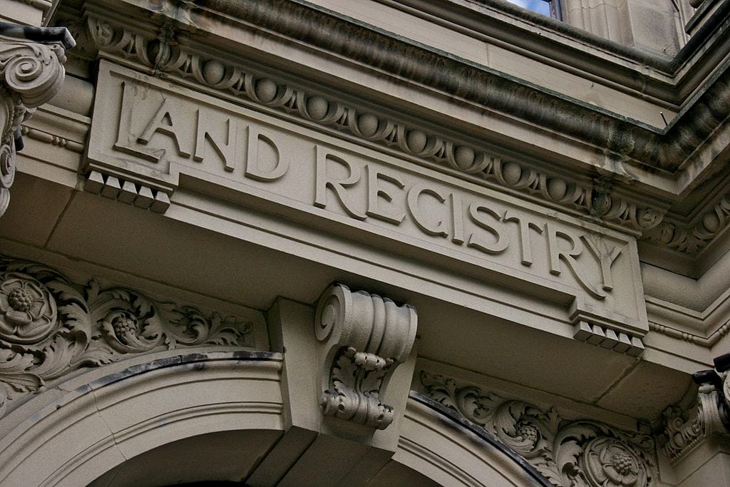 Land Registry Backs E‑Signatures for Deeds