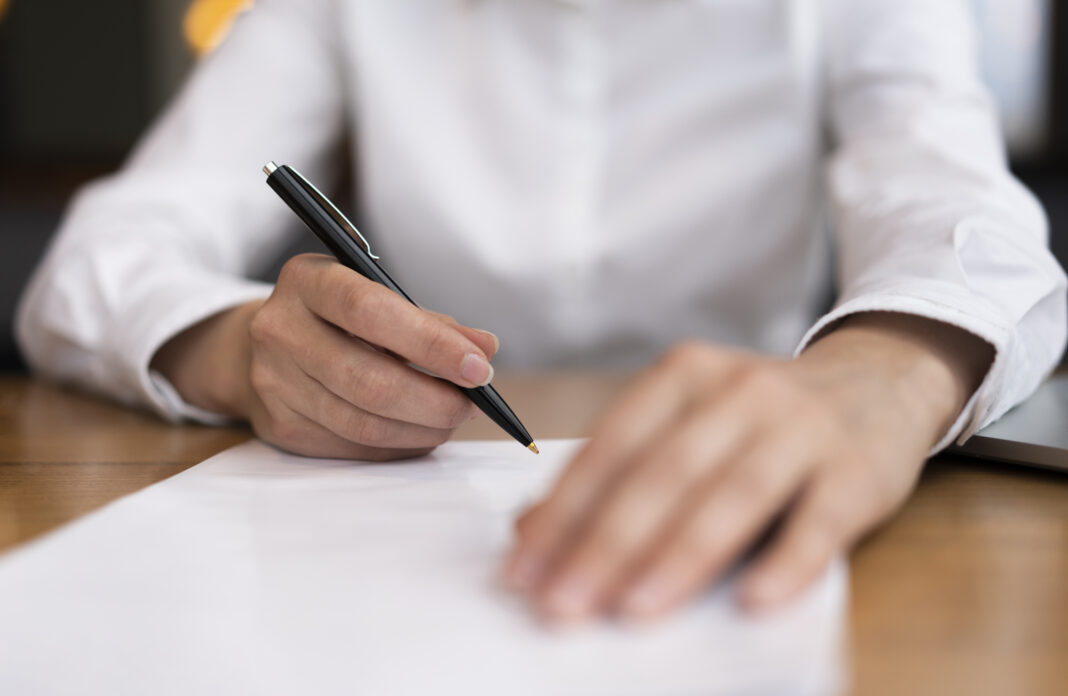 SRA Fines Elmhirst Parker £25,000 for Longstanding AML Failures