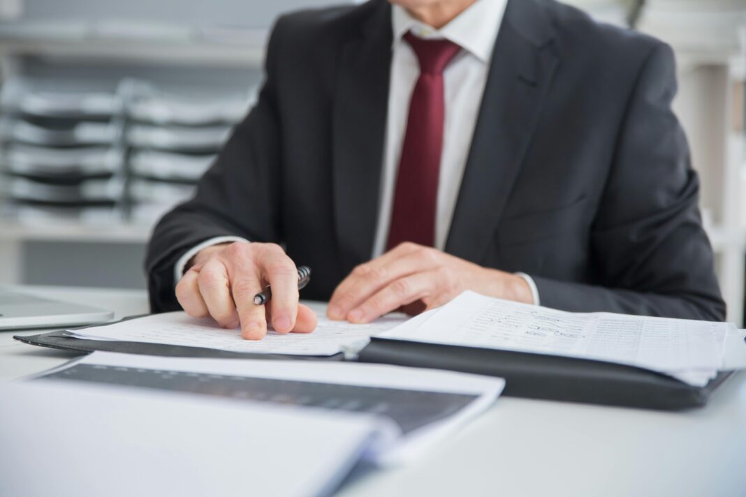 SRA rebukes solicitor over £53,913.85 client funds shortfall