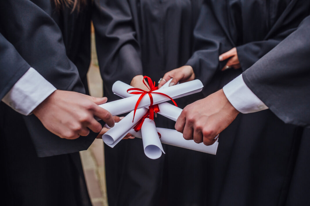 Widening Gender Pay Gap Among Barristers Revealed in Bar Council Report