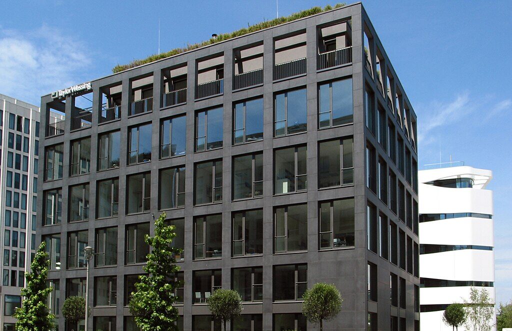 Taylor Wessing in Talks to Merge with Winston & Strawn